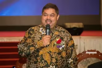 Vijay Eswaran Inspires Students At QIUP Business Symposium